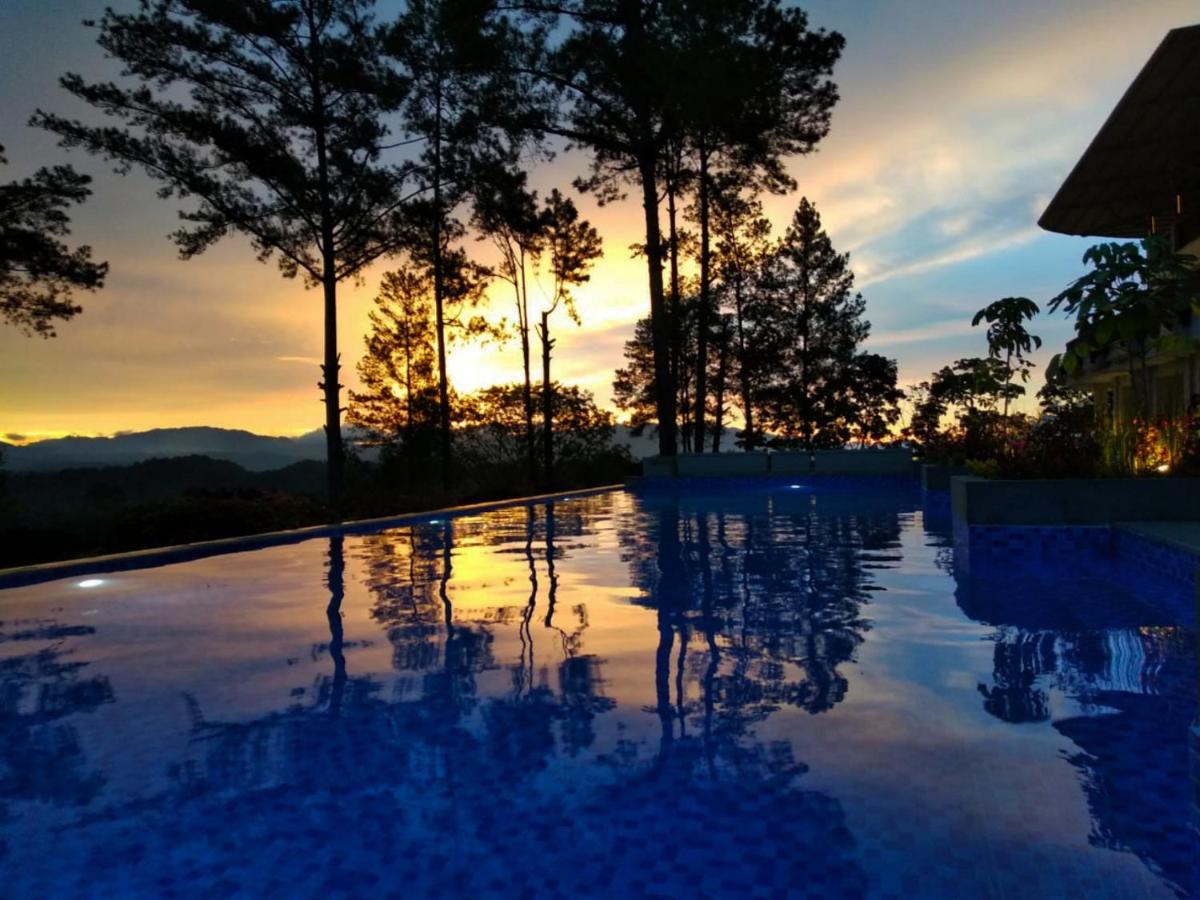 The Balcone Hotel&Resort Bukittinggi Esterno foto